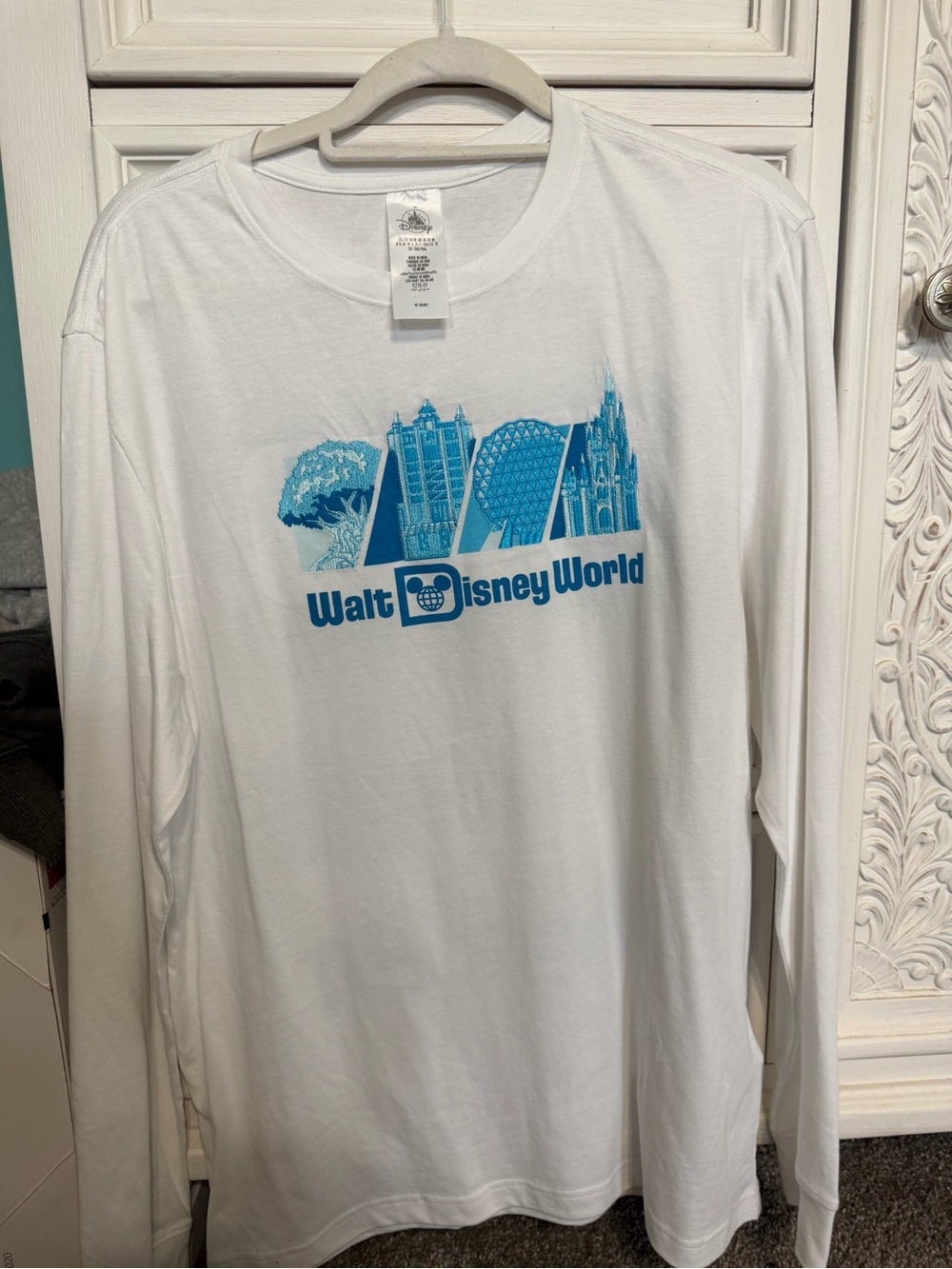 Disney Parks Walt Disney World Long Sleeve Graphic Tee White Blue Size Medium